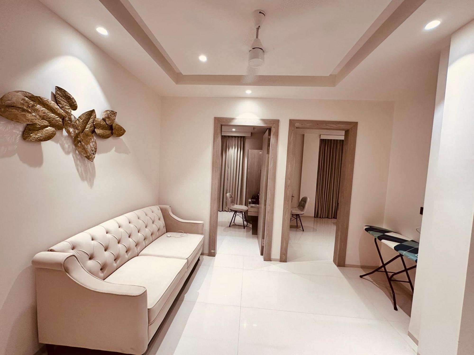The Lodgers 2 Bhk Serviced Apartment Near Artemis Hospital Sector 57 Gurgaon - Nearest Metro Station Sector 54 Chowk Bagian luar foto