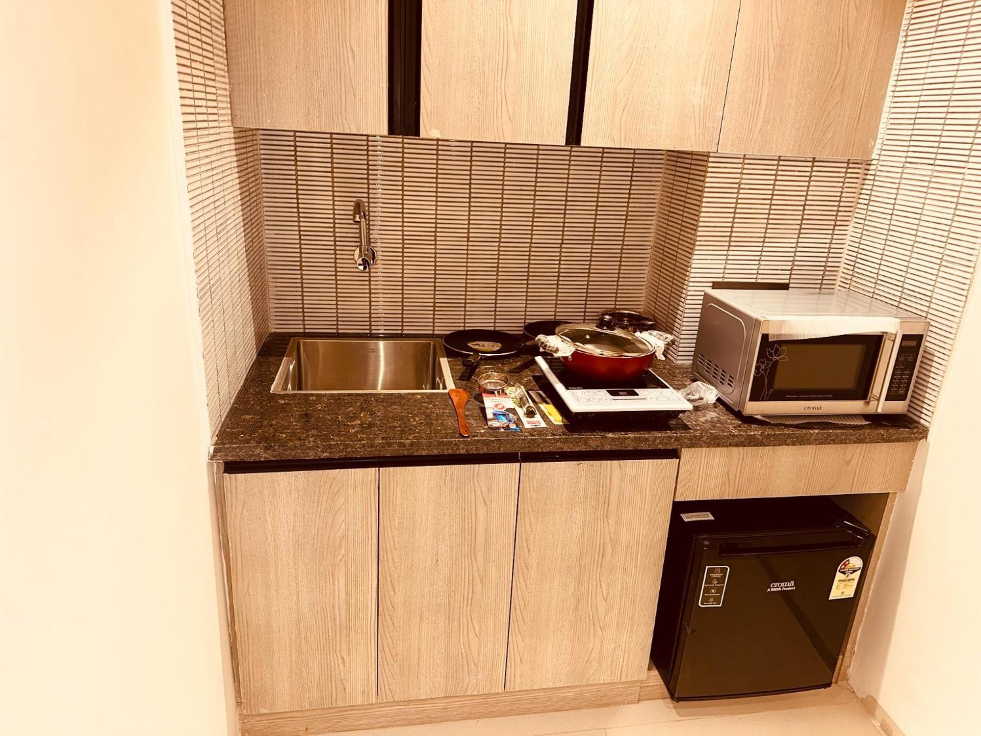 The Lodgers 2 Bhk Serviced Apartment Near Artemis Hospital Sector 57 Gurgaon - Nearest Metro Station Sector 54 Chowk Bagian luar foto